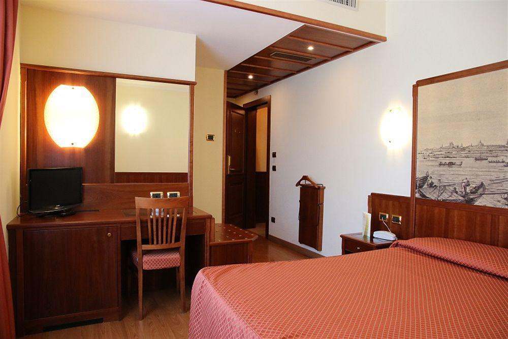 Hotel President Venezia Mestre Luaran gambar